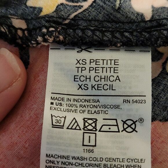 Old Navy floral cami - Picture 4 of 5